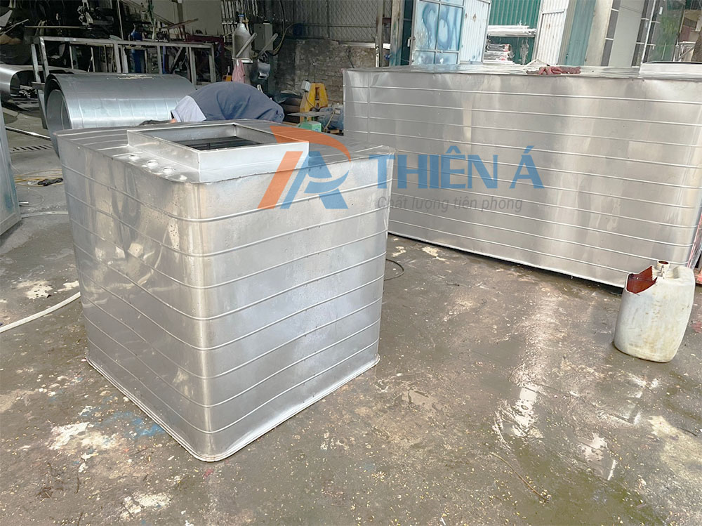 Bể vuông inox đặt nổi