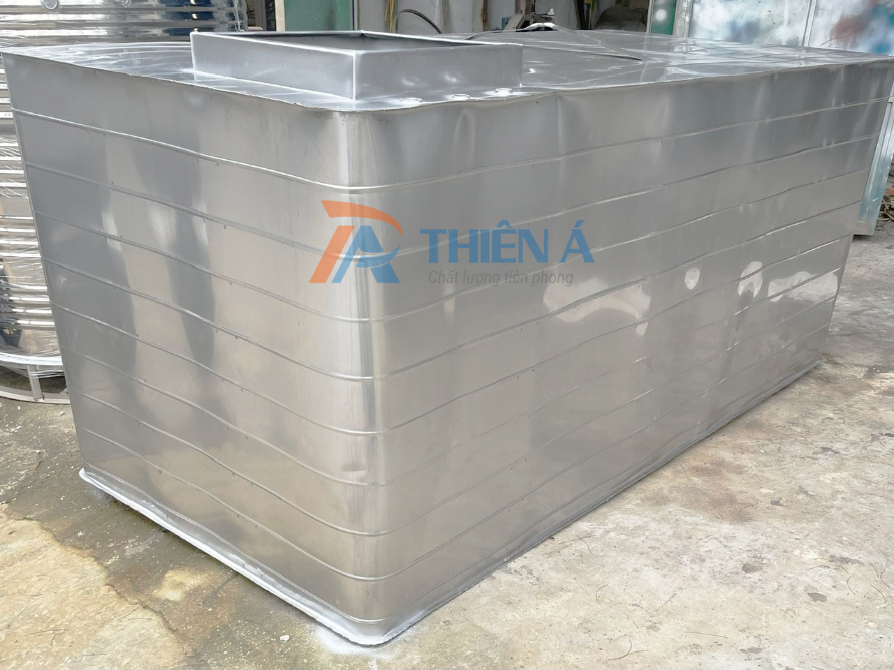 Bể vuông inox đặt nổi