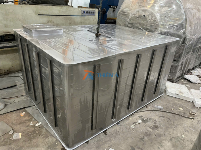 be-nuoc-ngam-3000-lit